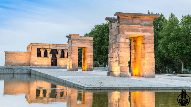 El Templo de Debod: Un Regalo con Misterio
