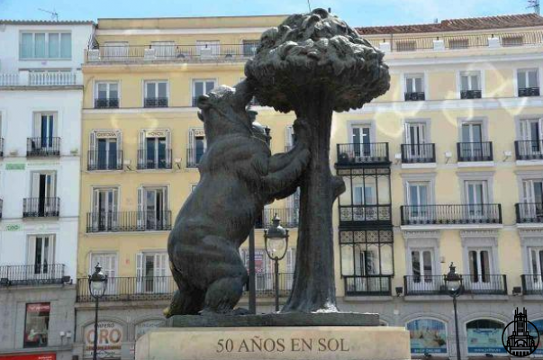 El Misterio del Oso y el Madroño